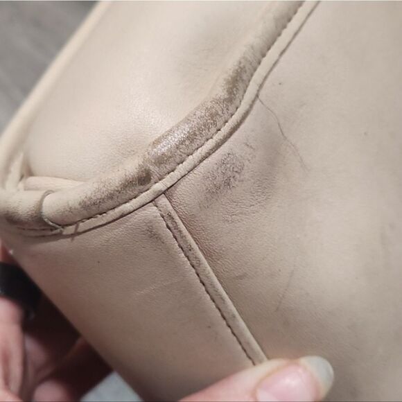 RARE Vintage Ivory Coach Devon Leather Turnlock Crossbody Bag - Picture 12 of 12